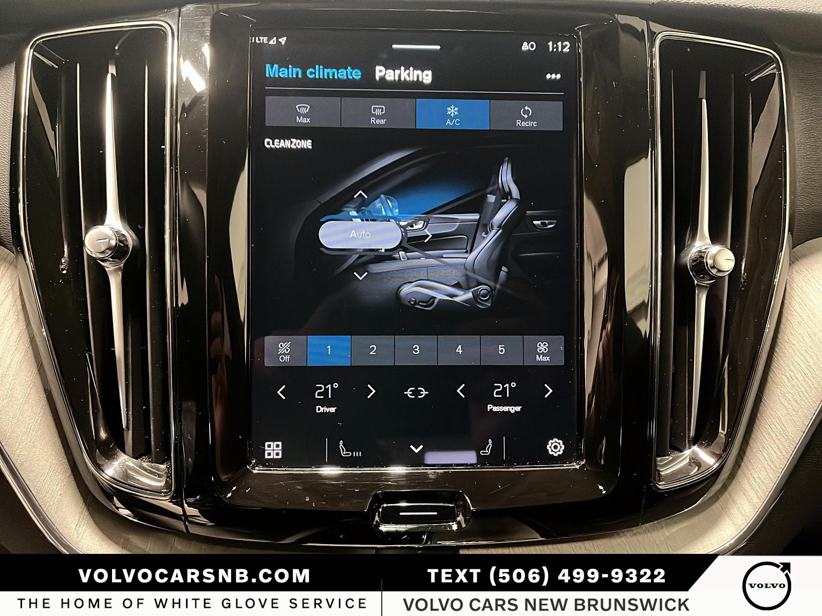 2025 Volvo XC60 B5 Plus Dark Theme