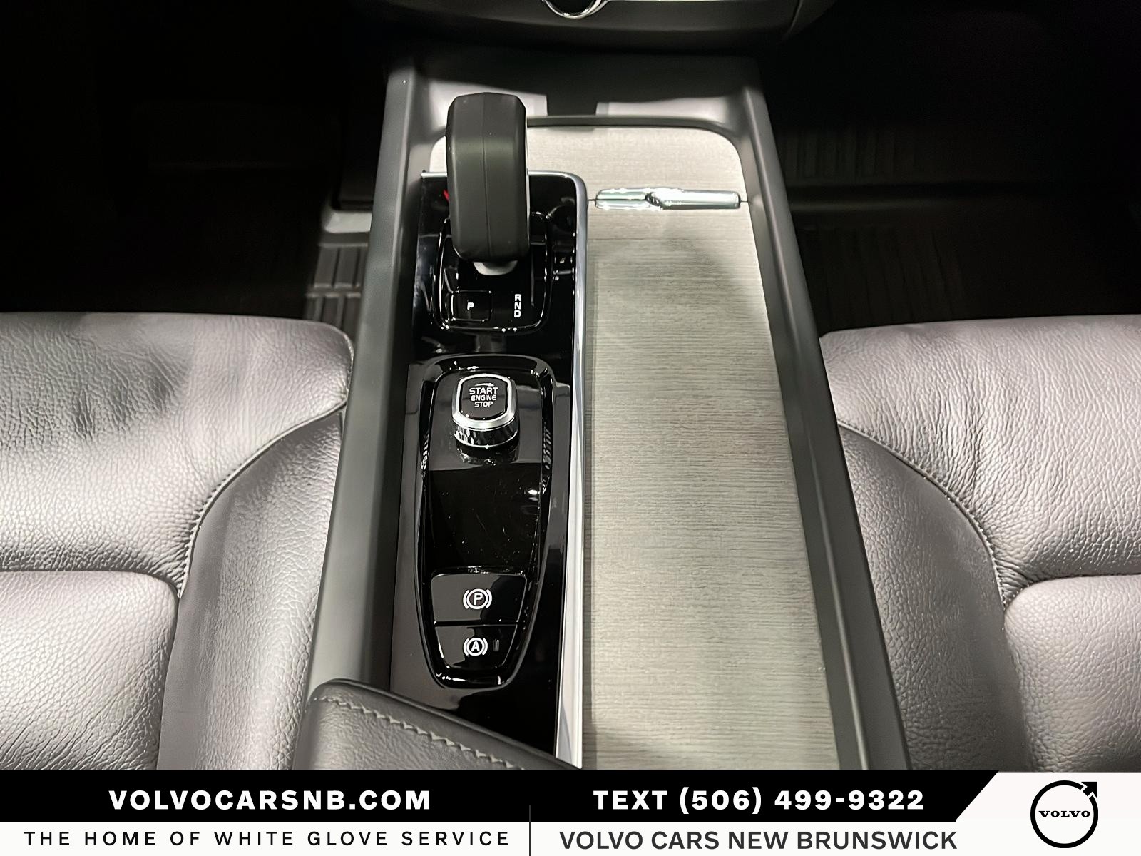 2025 Volvo XC60 B5 Plus Dark Theme