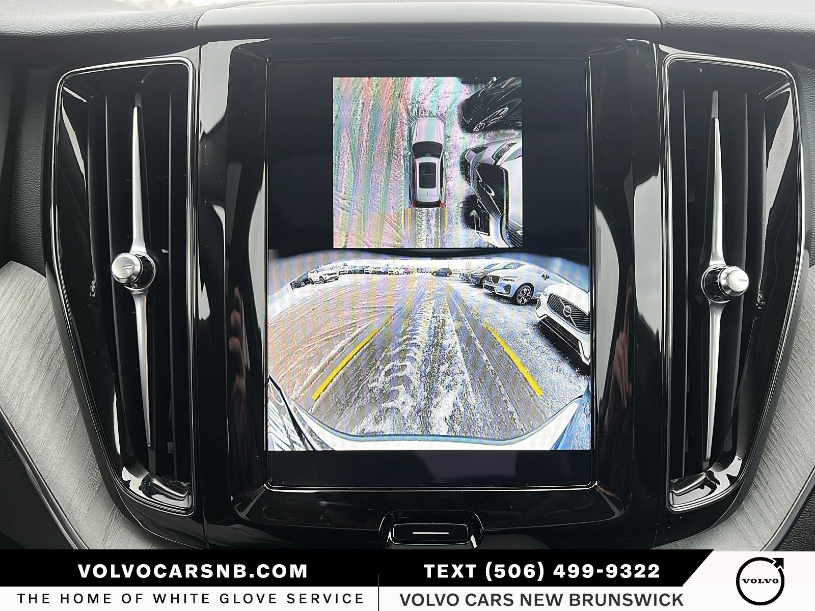 2025 Volvo XC60 B5 Plus Dark Theme