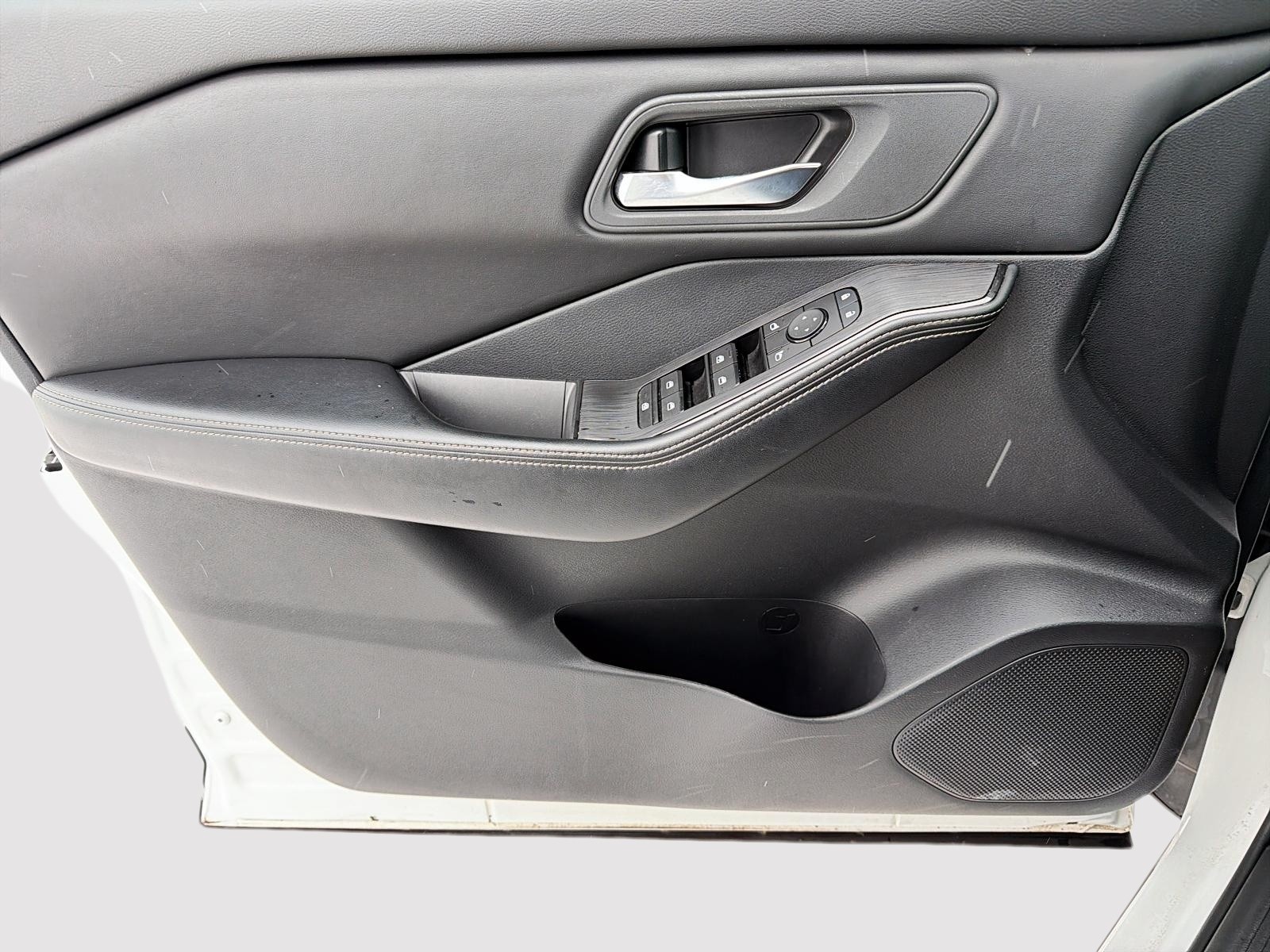 2024 Nissan Rogue SV Moonroof