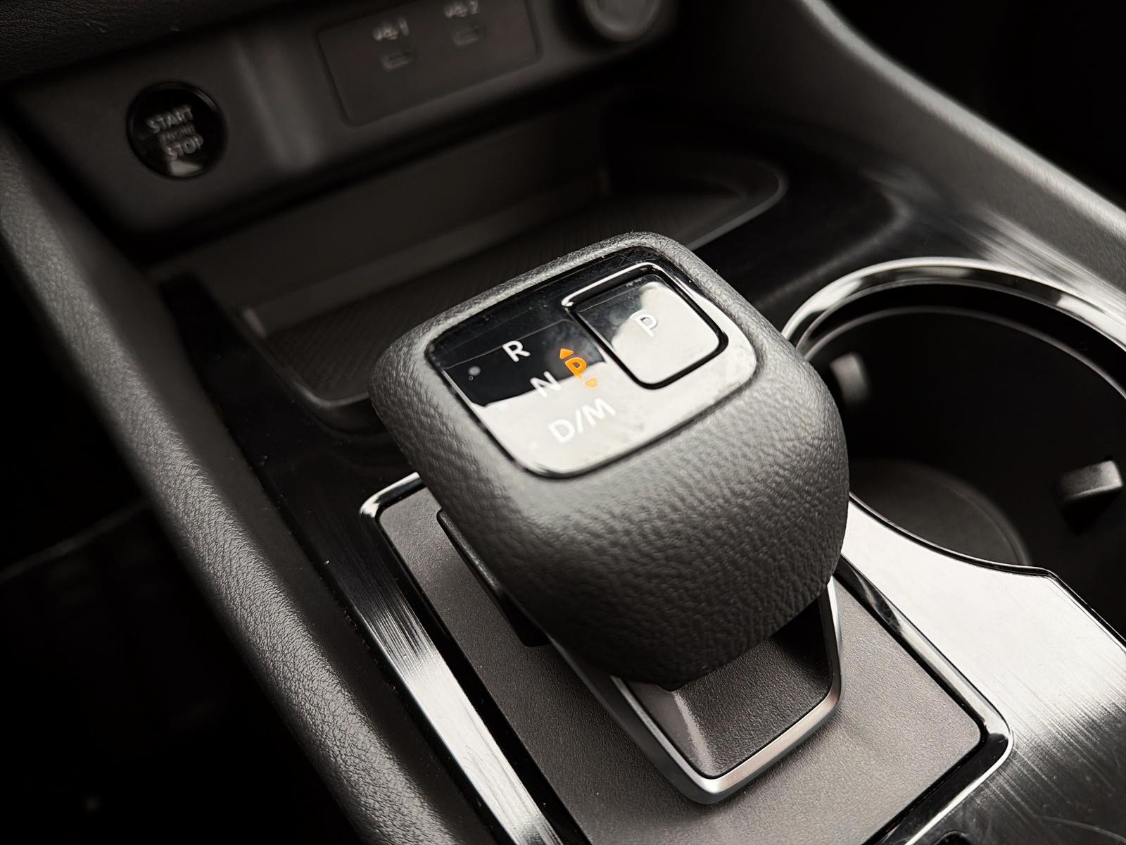 2024 Nissan Rogue SV Moonroof