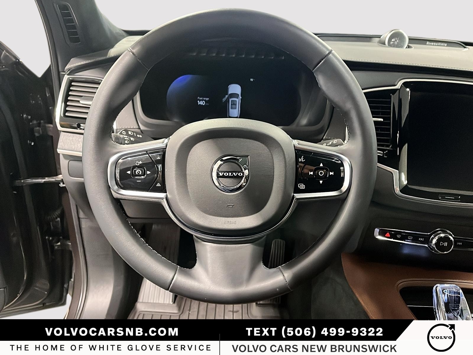 2024 Volvo XC90 B6 Ultimate Bright Theme