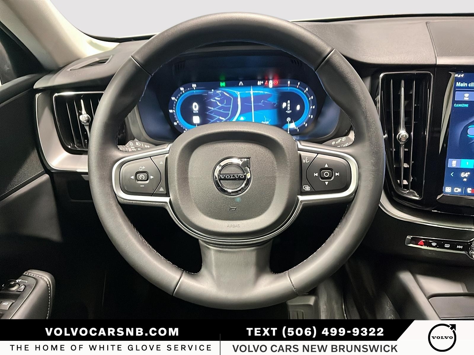 2025 Volvo XC60 B5 Core Dark Theme