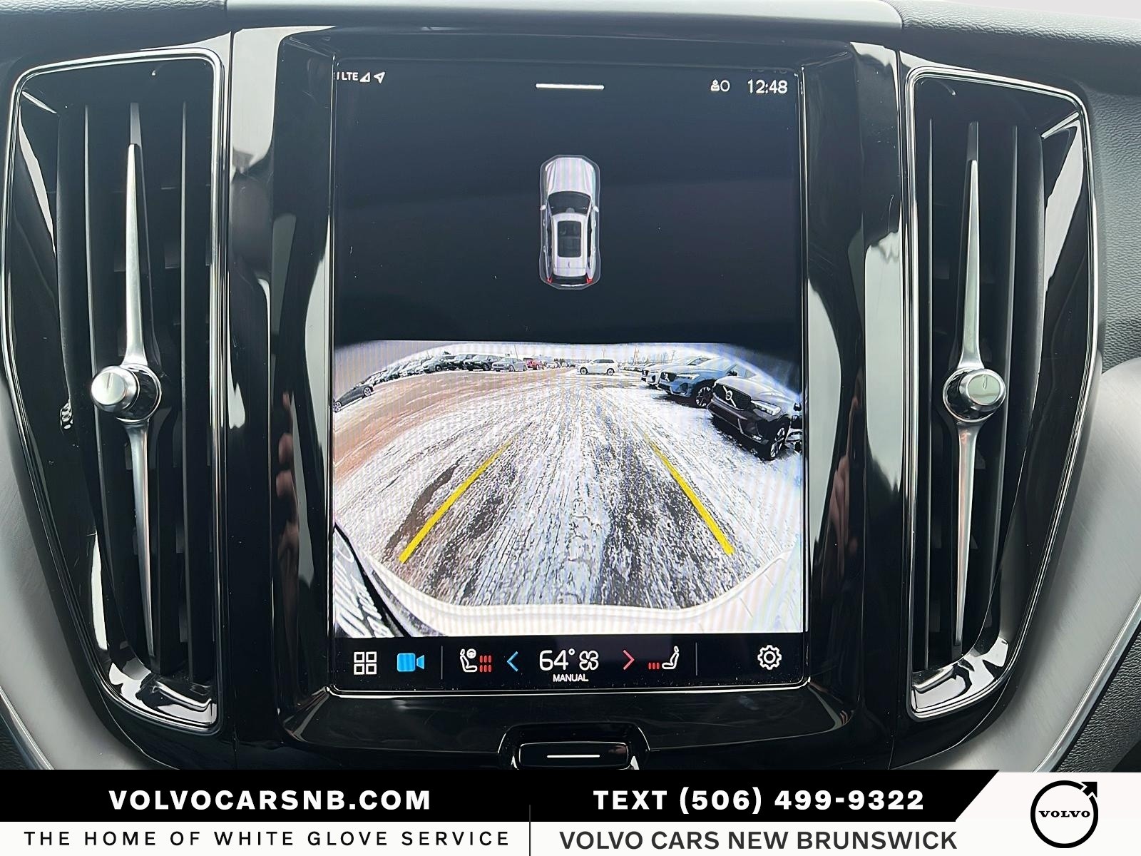 2025 Volvo XC60 B5 Core Dark Theme