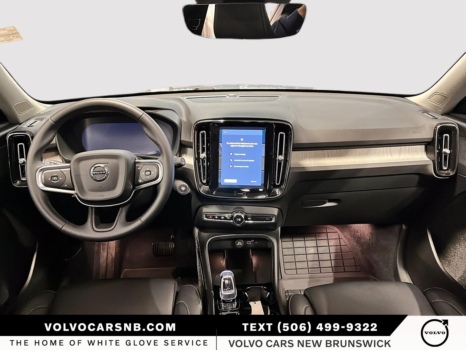 2025 Volvo XC40 B5 Plus Dark Theme