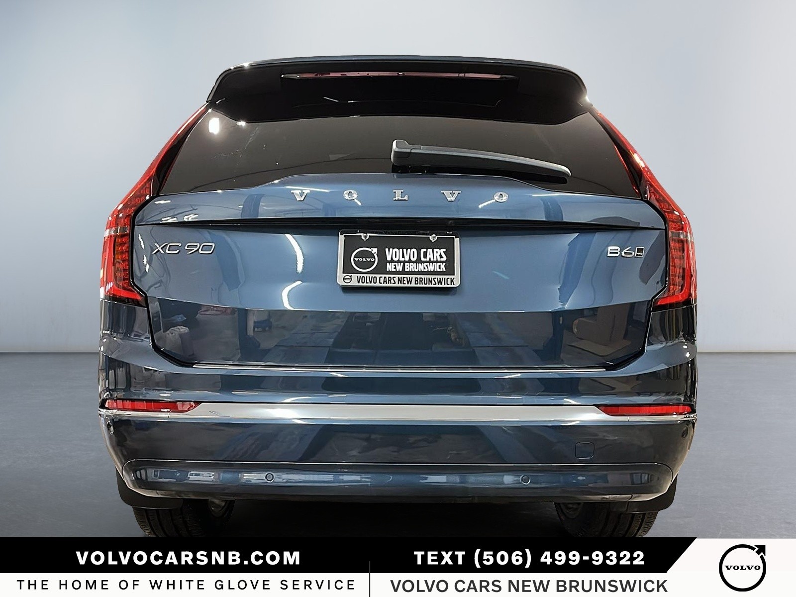 2025 Volvo XC90 B6 Core Bright Theme