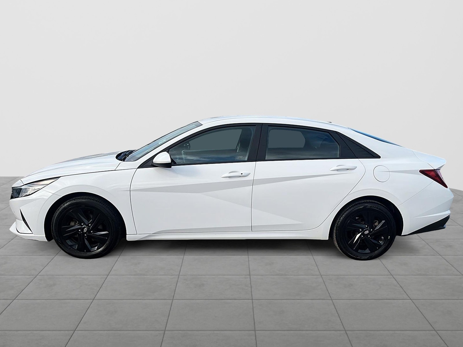 2023 Hyundai Elantra Preferred