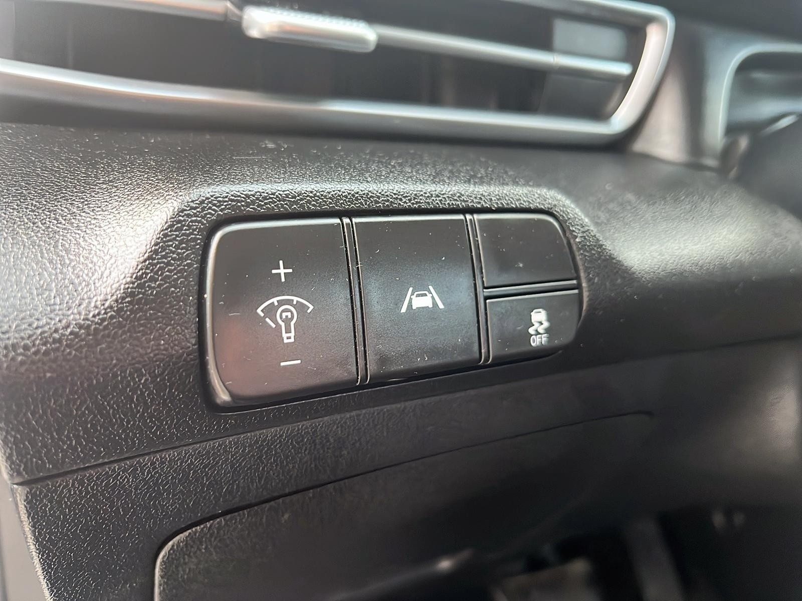 2023 Hyundai Elantra Preferred