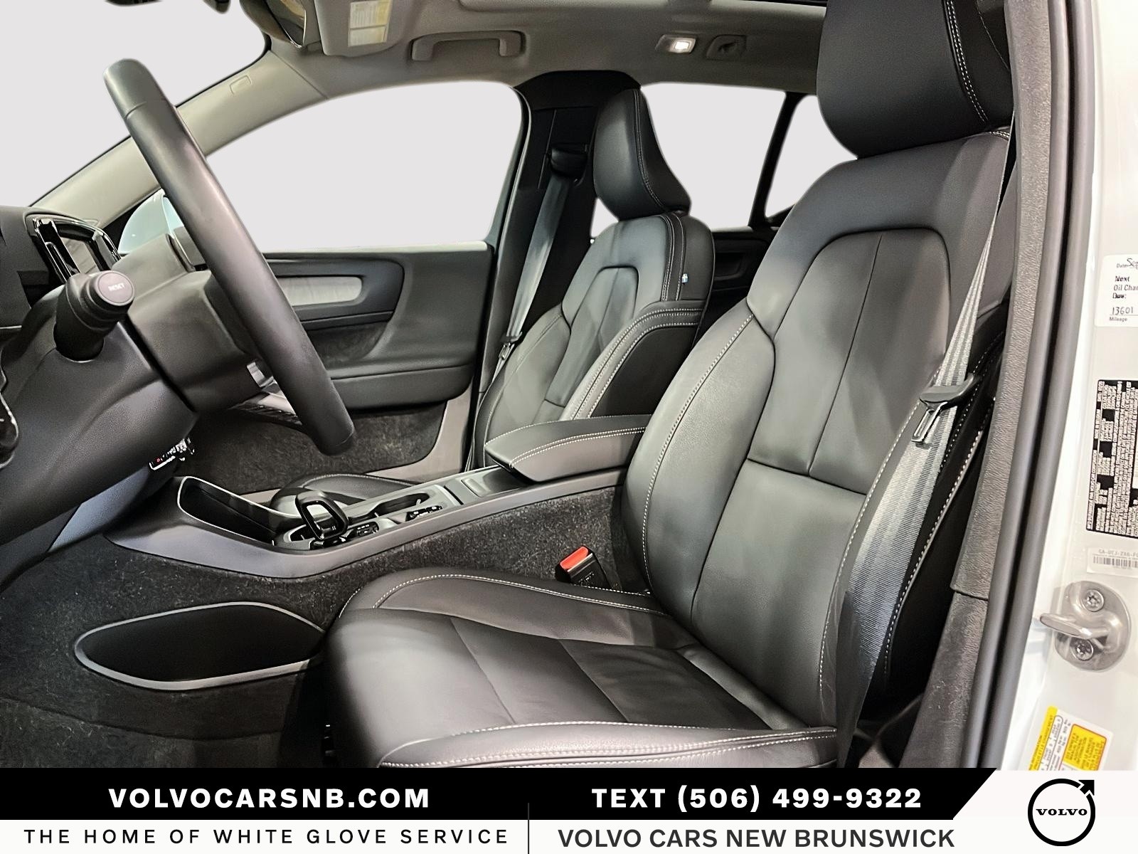 2025 Volvo XC40 B5 Core Bright Theme