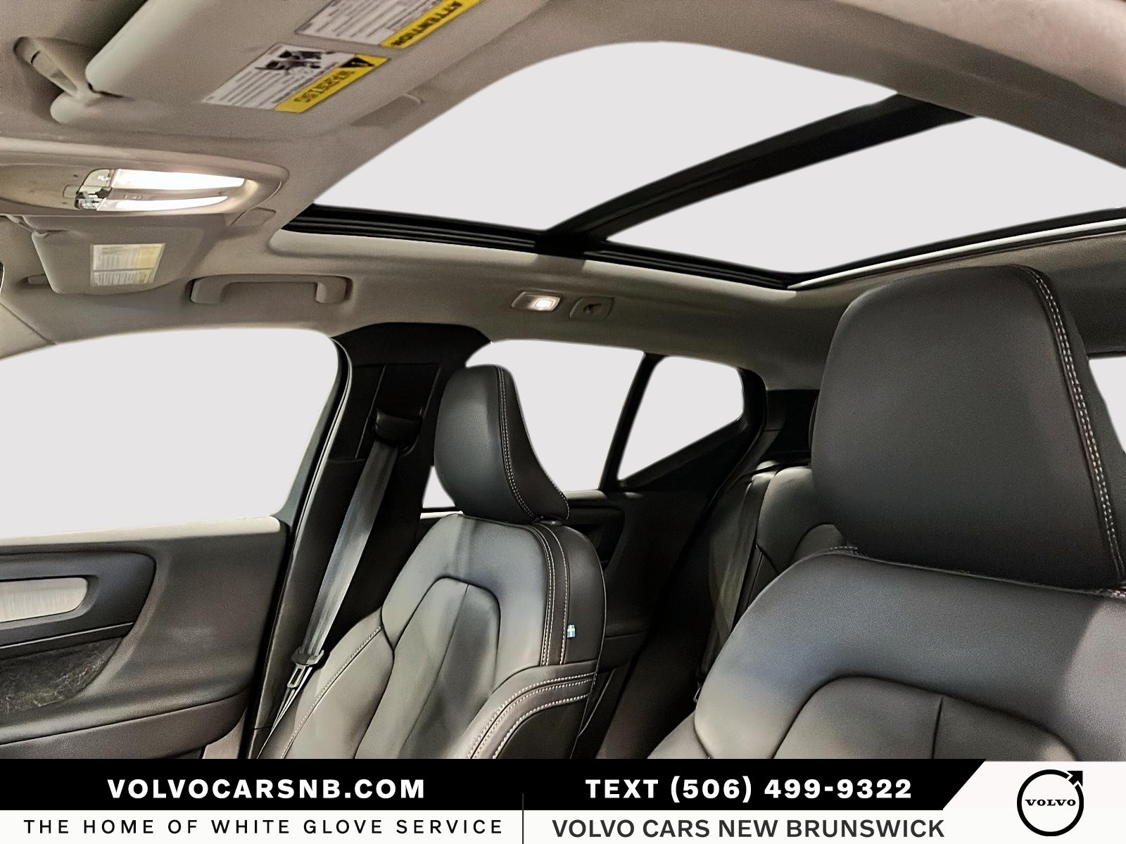 2025 Volvo XC40 B5 Core Bright Theme