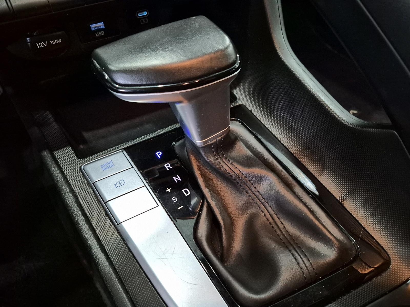 2024 Hyundai Elantra Preferred