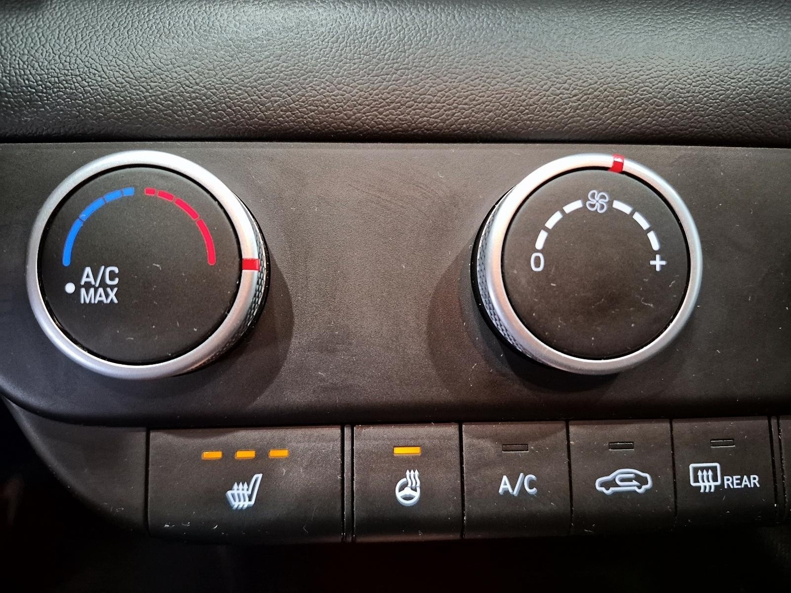 2024 Hyundai Elantra Preferred