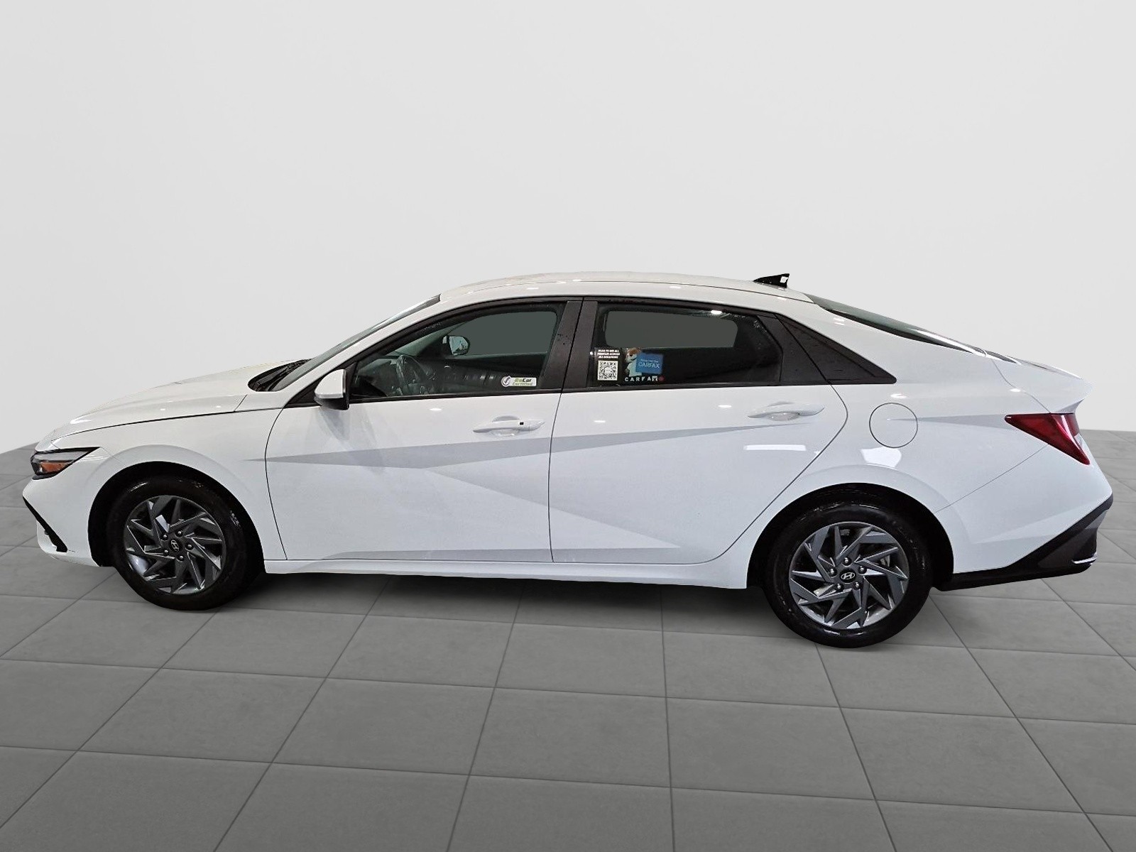 2024 Hyundai Elantra Preferred