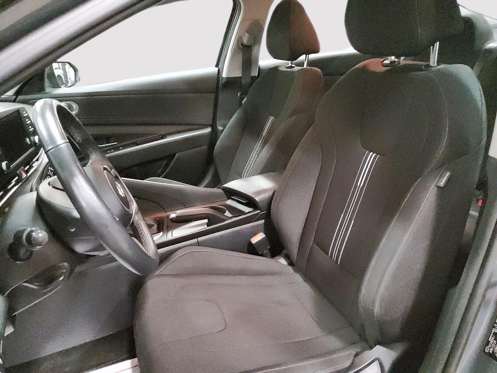 2024 Hyundai Elantra Preferred