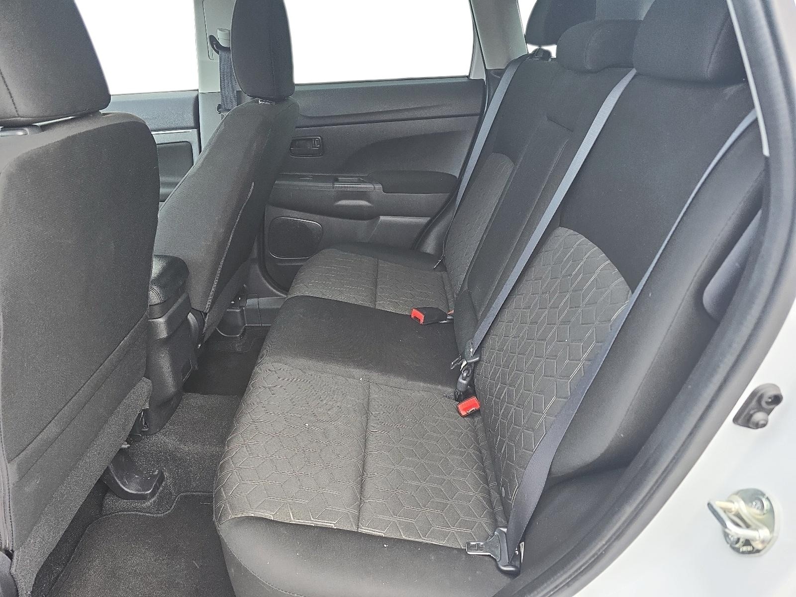 2023 Mitsubishi RVR ES