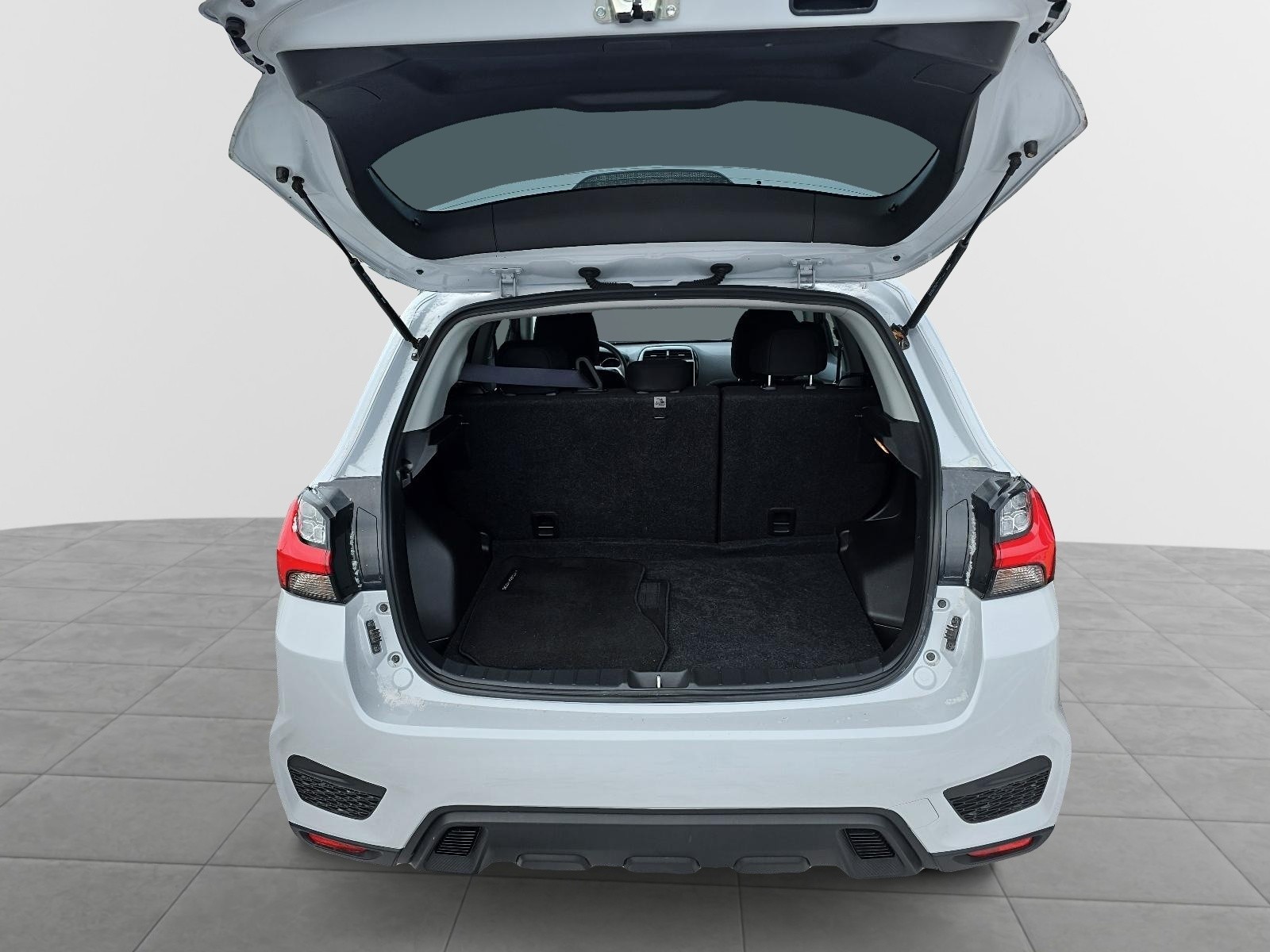 2023 Mitsubishi RVR ES