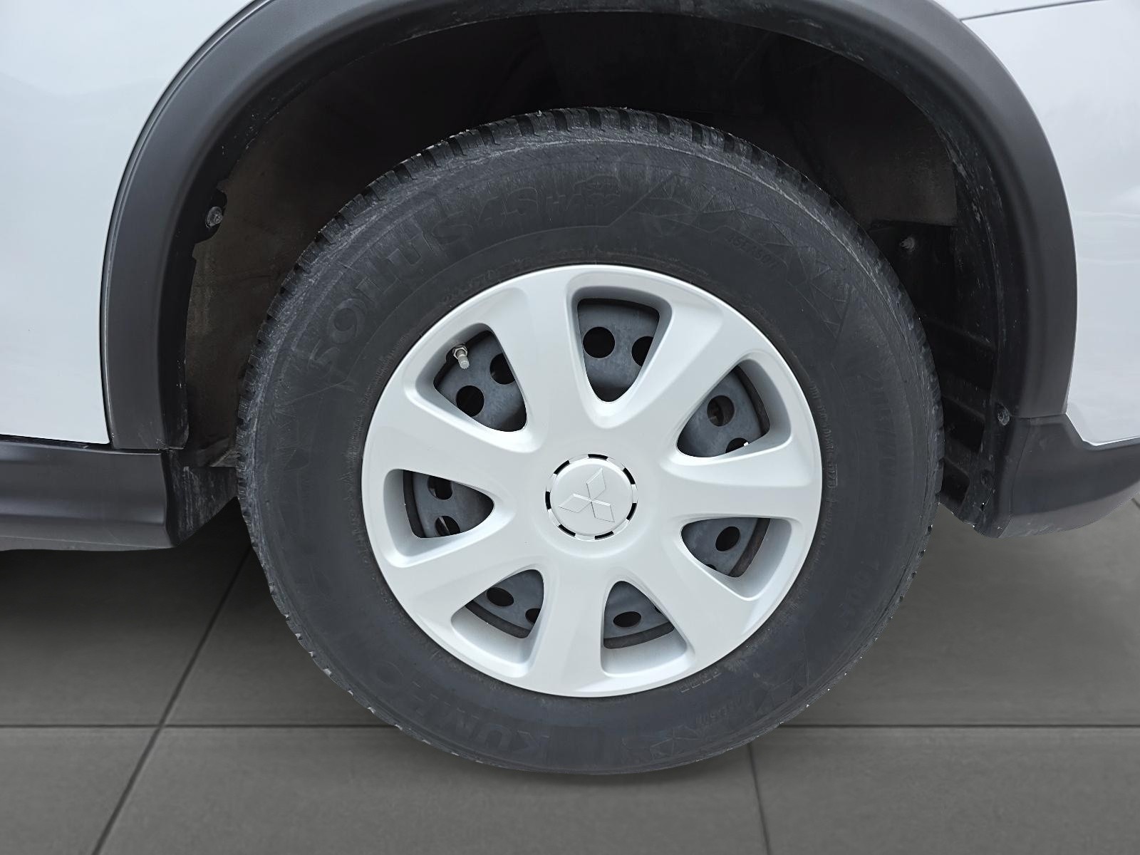 2023 Mitsubishi RVR ES