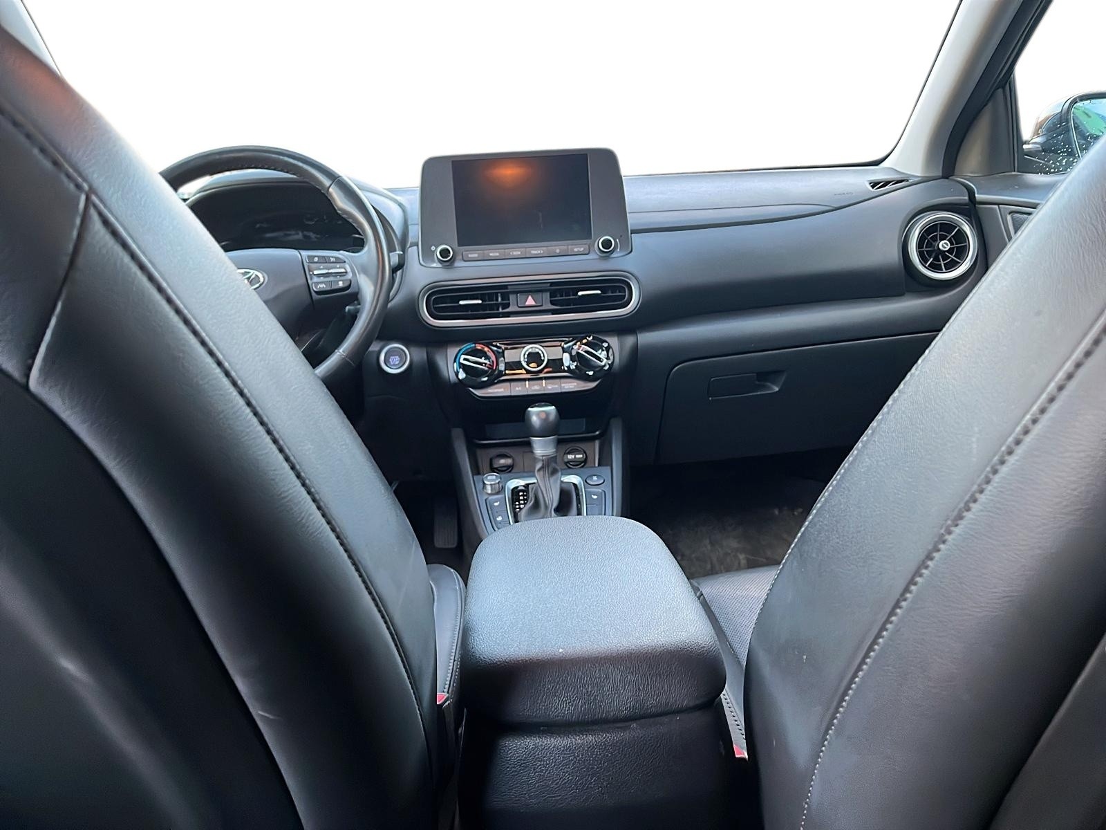 2022 Hyundai Kona 2.0L Preferred Sun & Leather Package