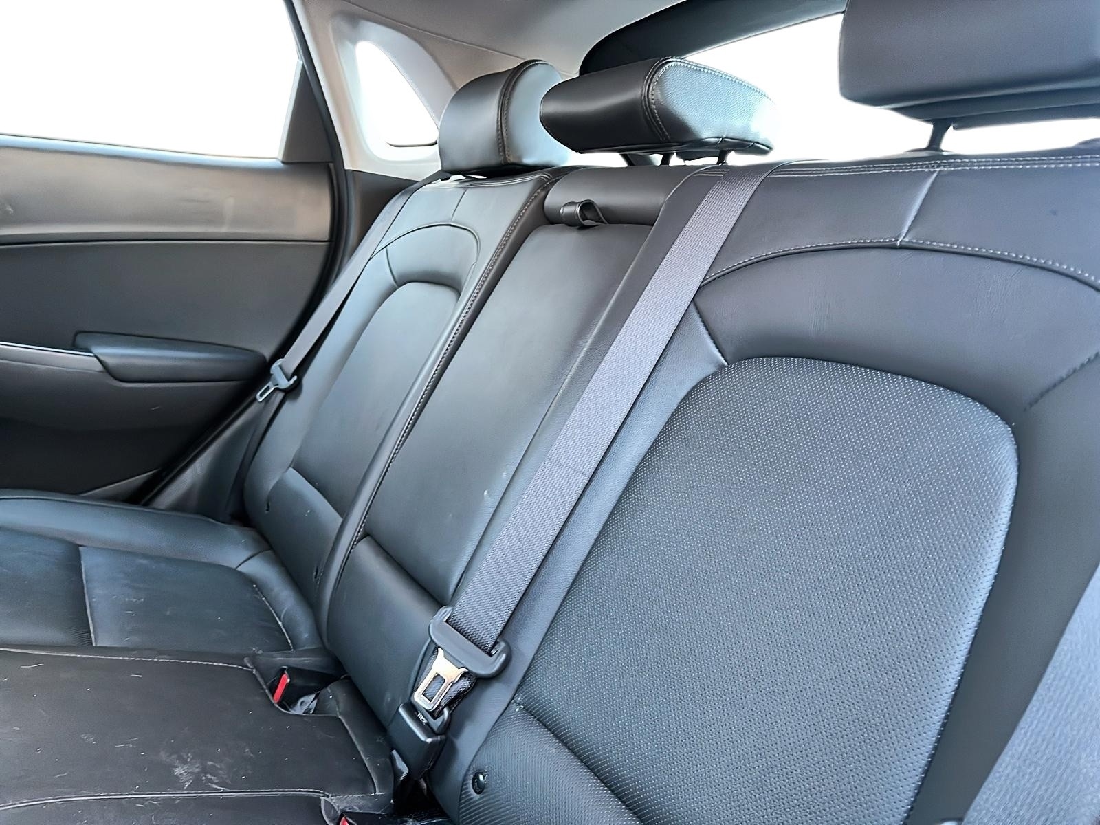 2022 Hyundai Kona 2.0L Preferred Sun & Leather Package