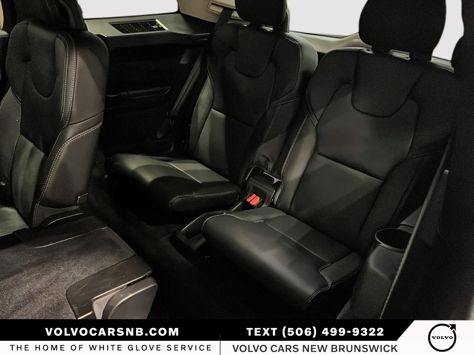 2023 Volvo XC90 B6 Ultimate Dark Theme