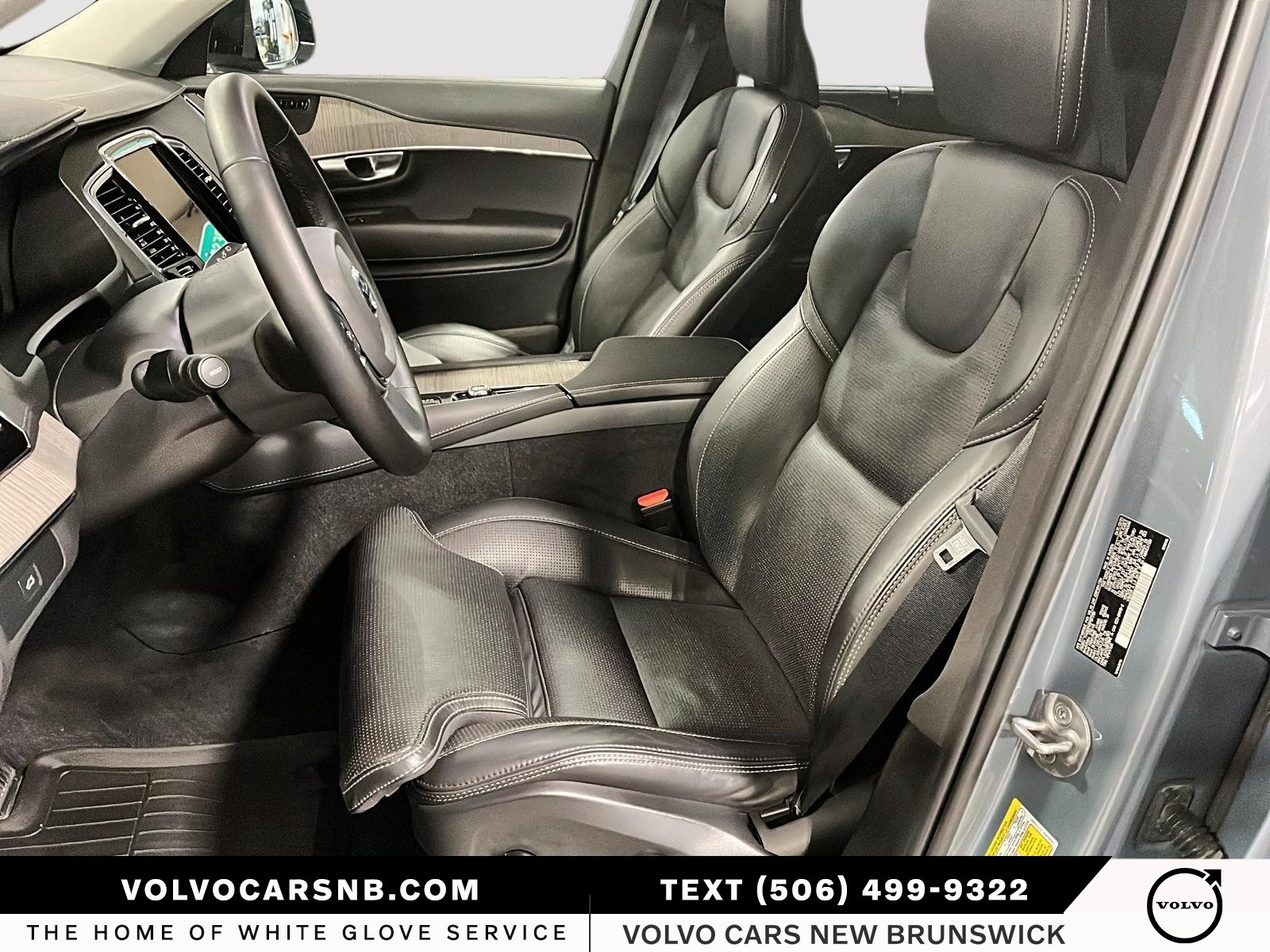 2023 Volvo XC90 B6 Ultimate Dark Theme