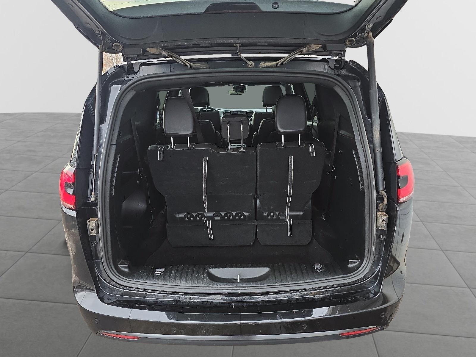 2024 Chrysler Pacifica Touring-L