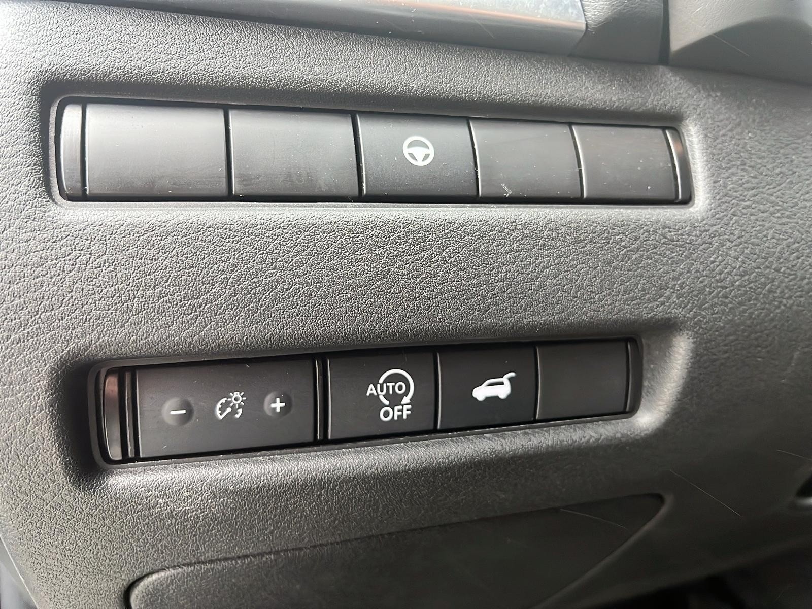 2024 Nissan Rogue SV Moonroof