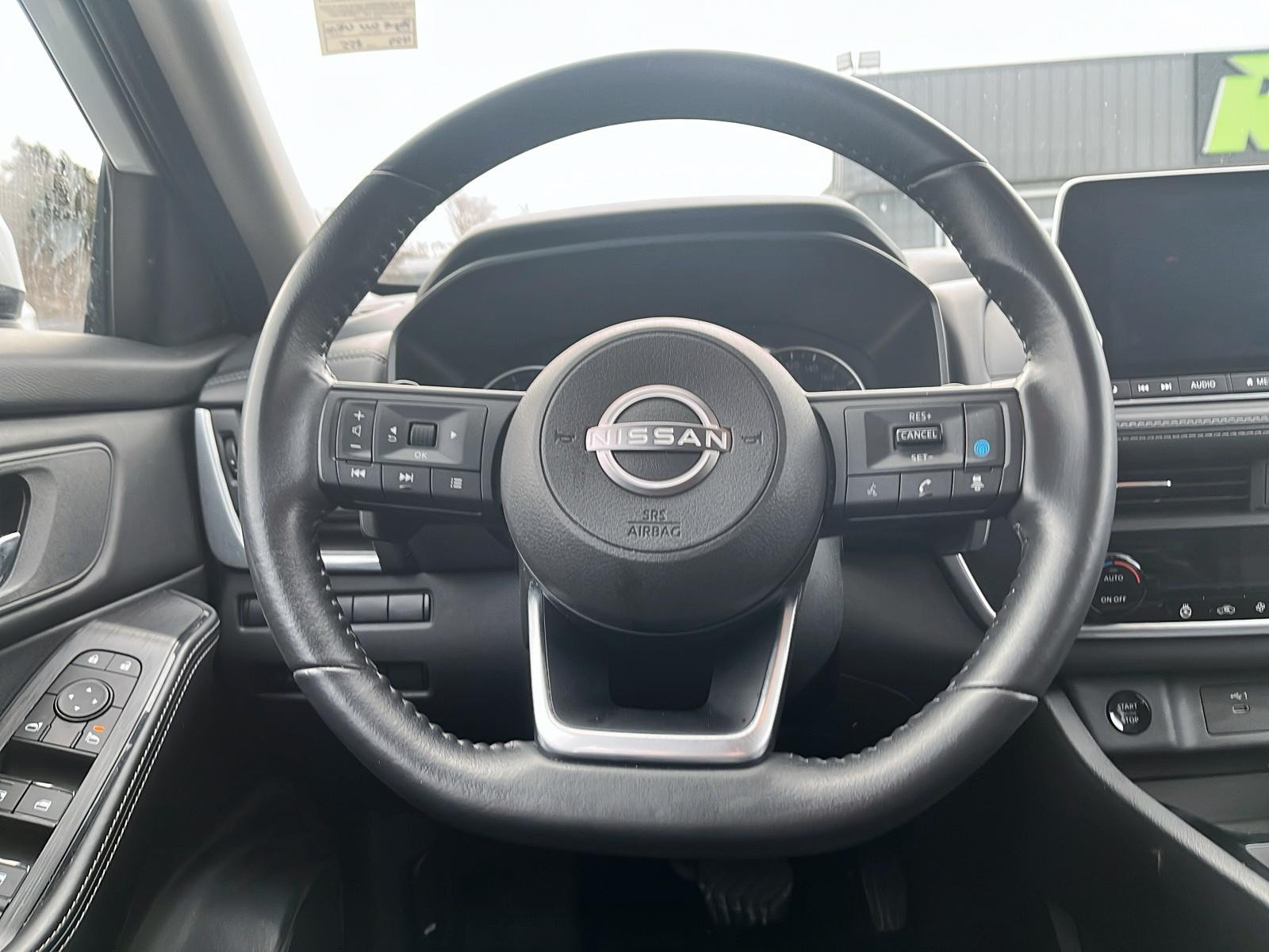 2024 Nissan Rogue SV Moonroof