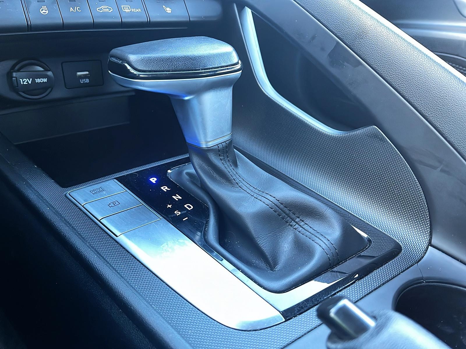 2023 Hyundai Elantra Preferred