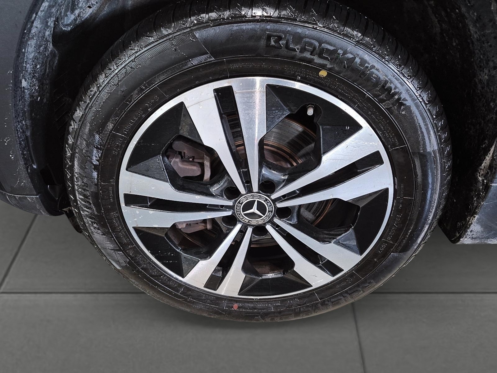 2024 Mercedes-Benz GLB 250 