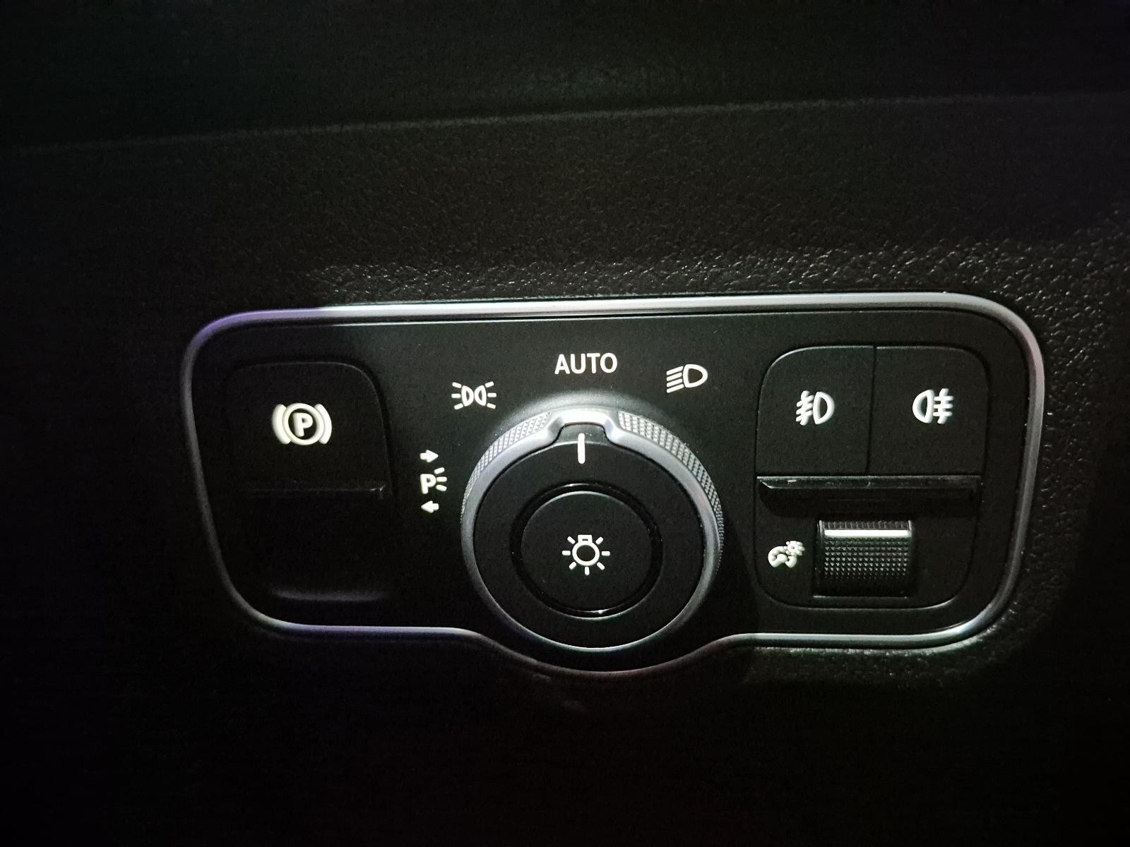 2024 Mercedes-Benz GLB 250 