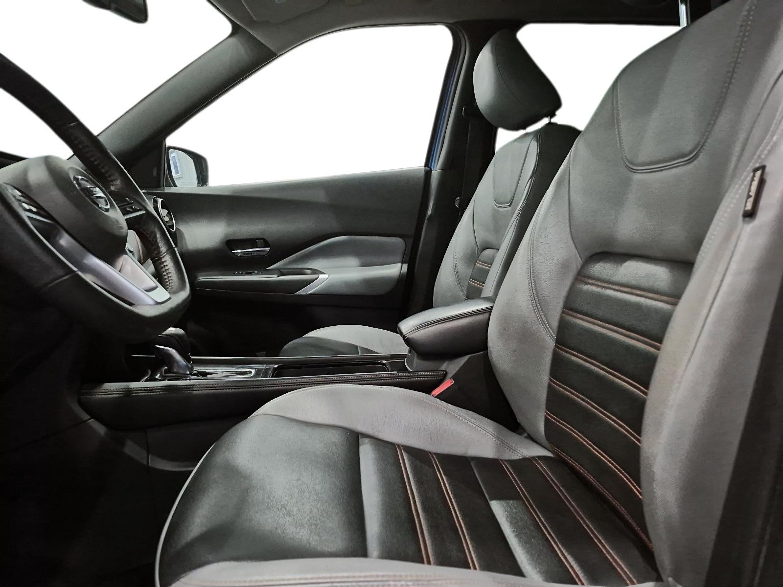 2021 Nissan Kicks SR