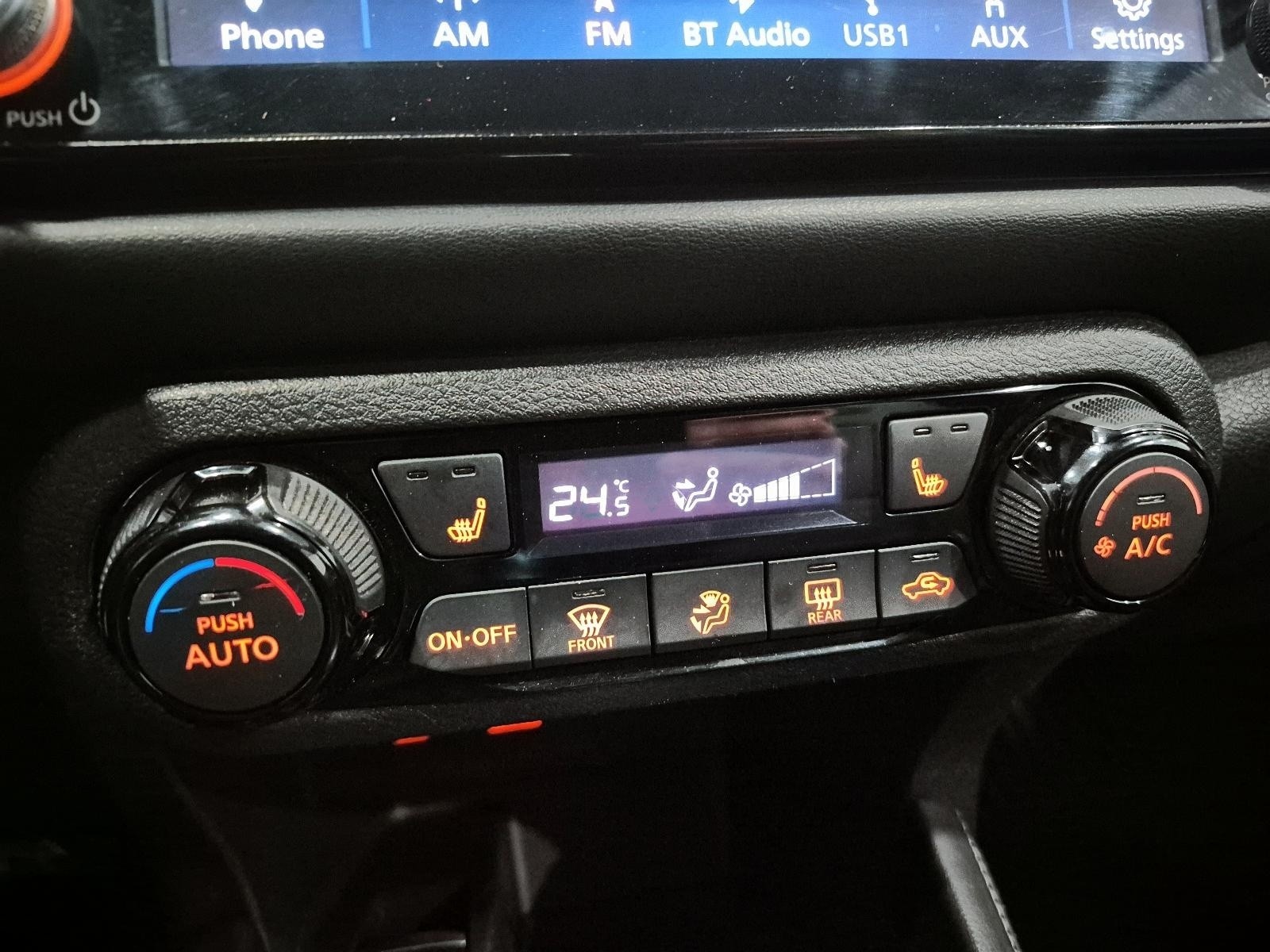 2021 Nissan Kicks SR