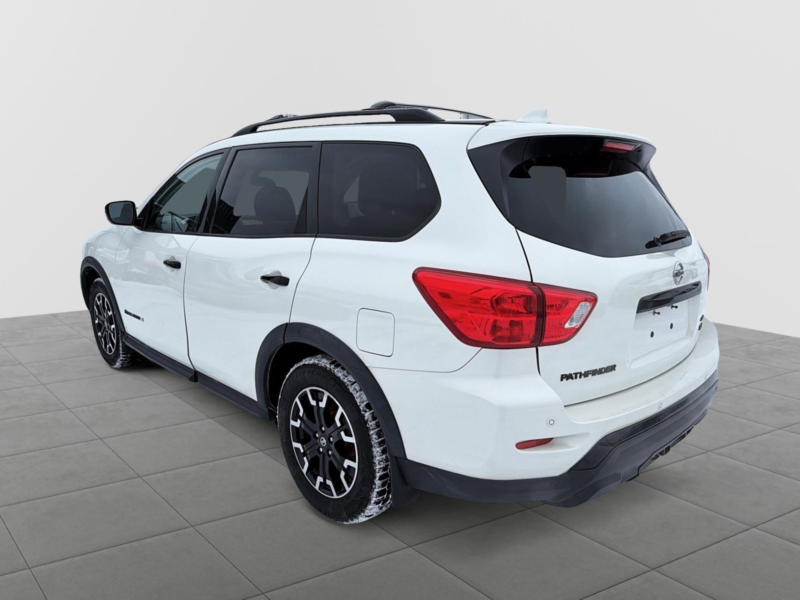 2020 Nissan Pathfinder SV Tech