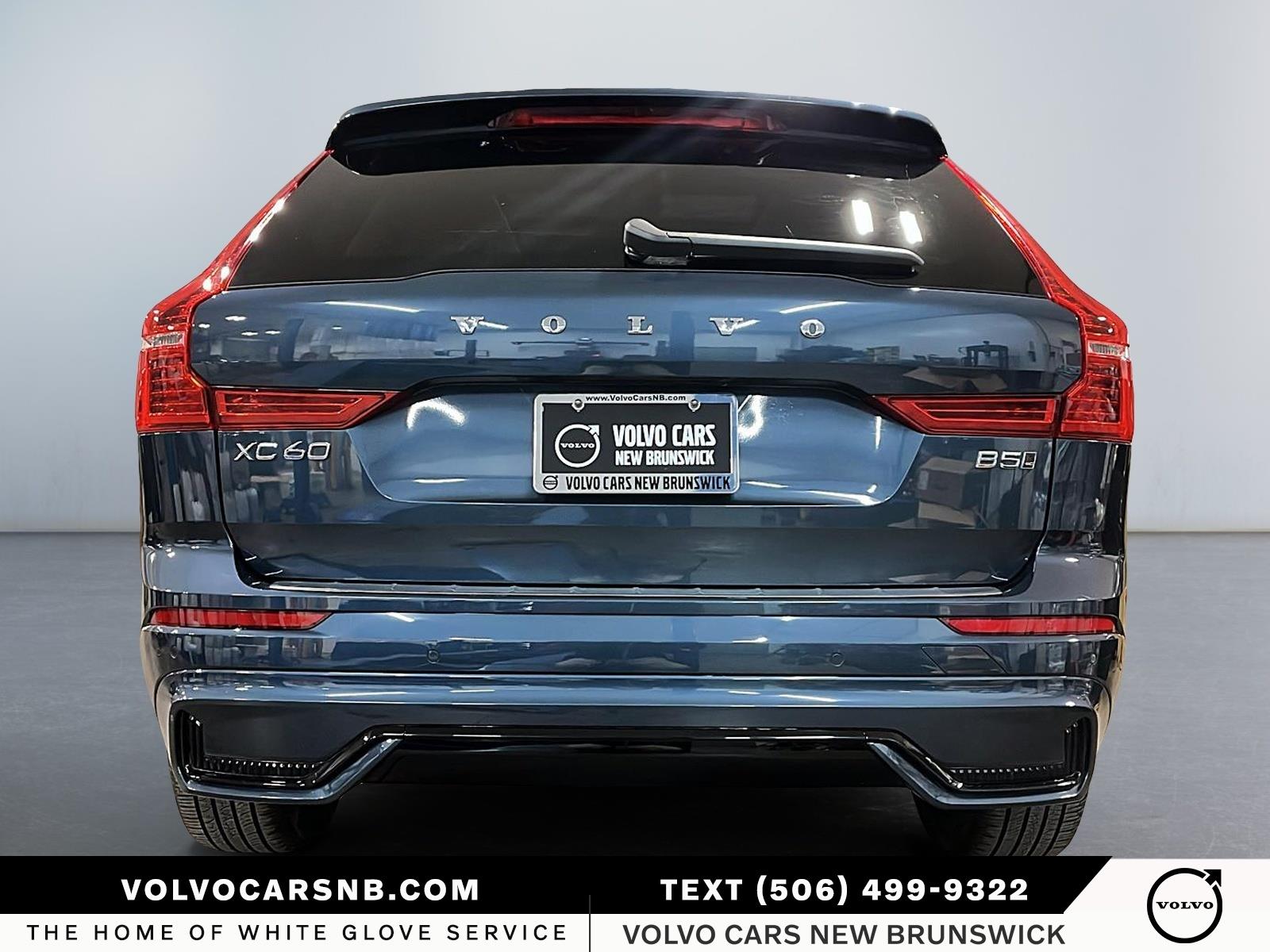 2025 Volvo XC60 B5 Plus Dark Theme