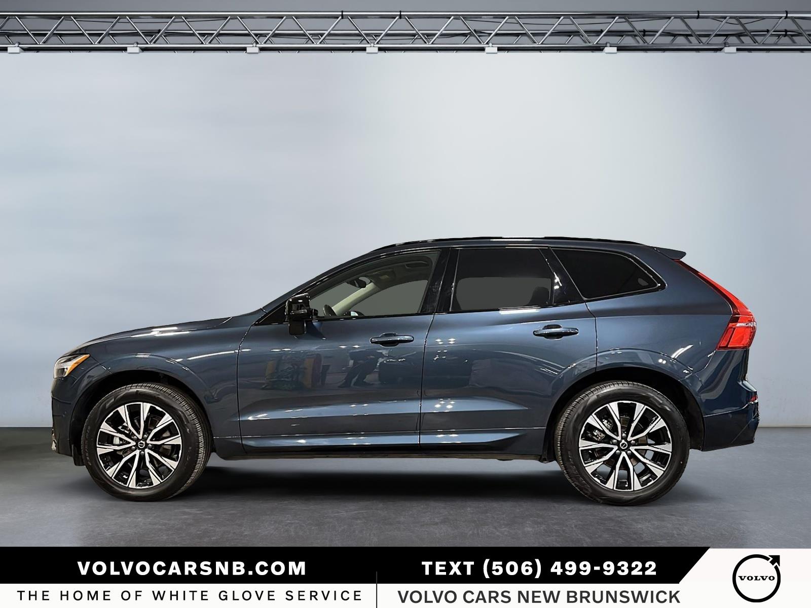 2025 Volvo XC60 B5 Plus Dark Theme