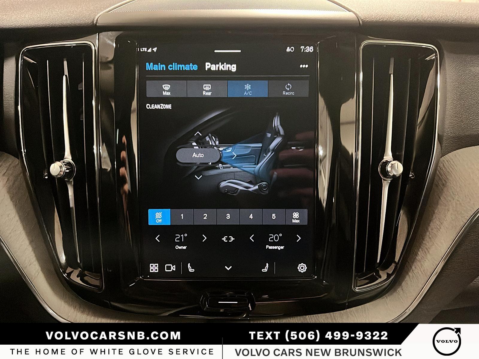 2025 Volvo XC60 B5 Plus Dark Theme