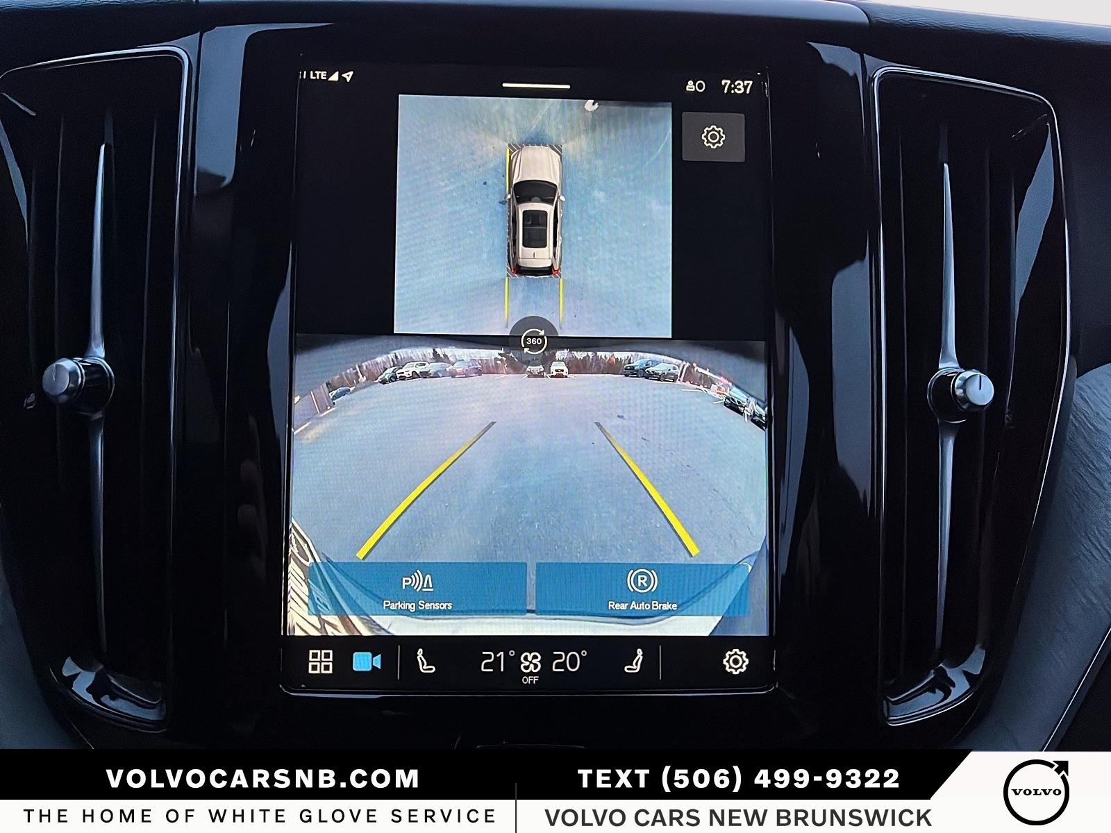 2025 Volvo XC60 B5 Plus Dark Theme