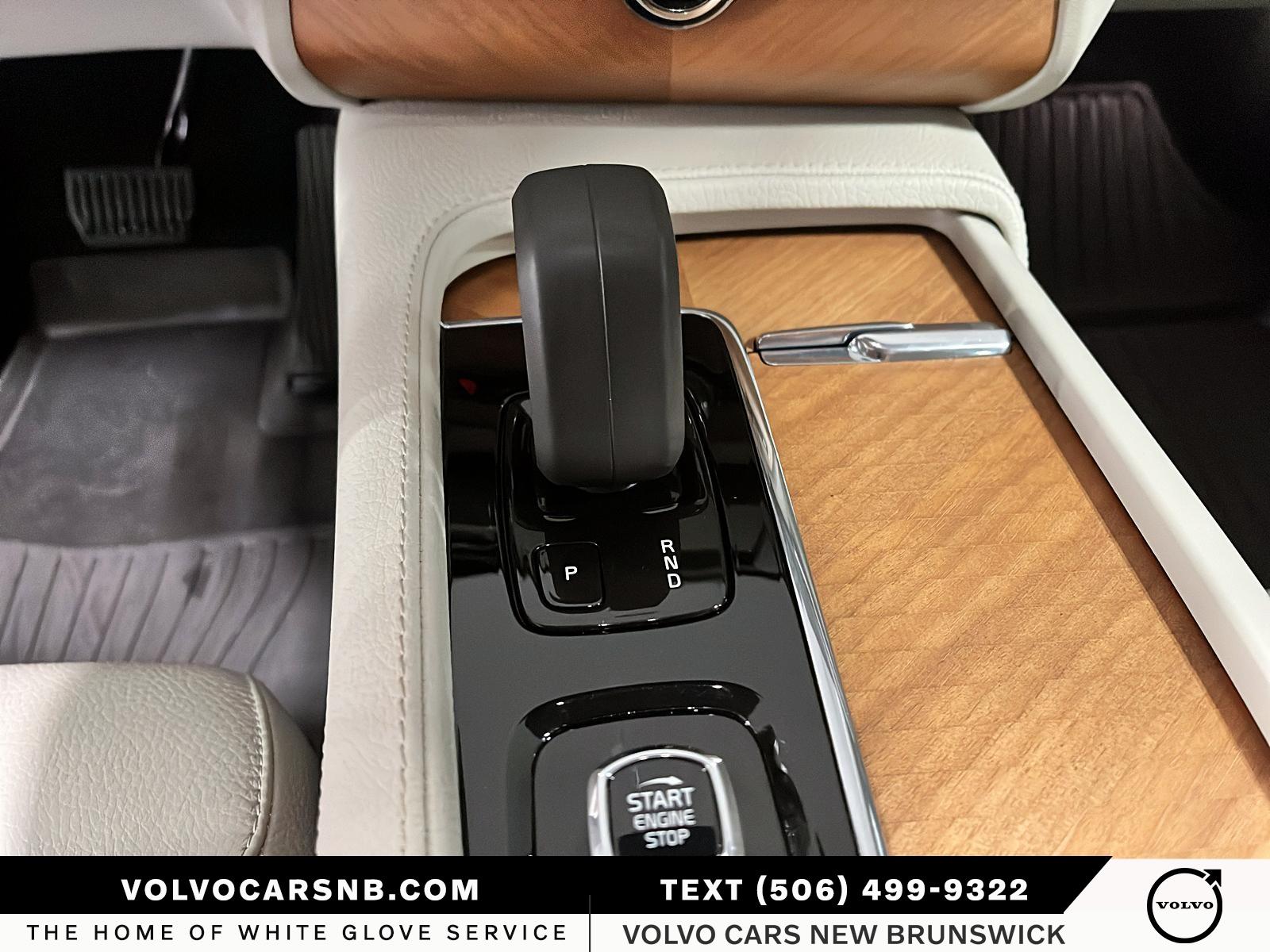 2022 Volvo XC90 Recharge Plug-In Hybrid T8 Inscription Expression Extended Range