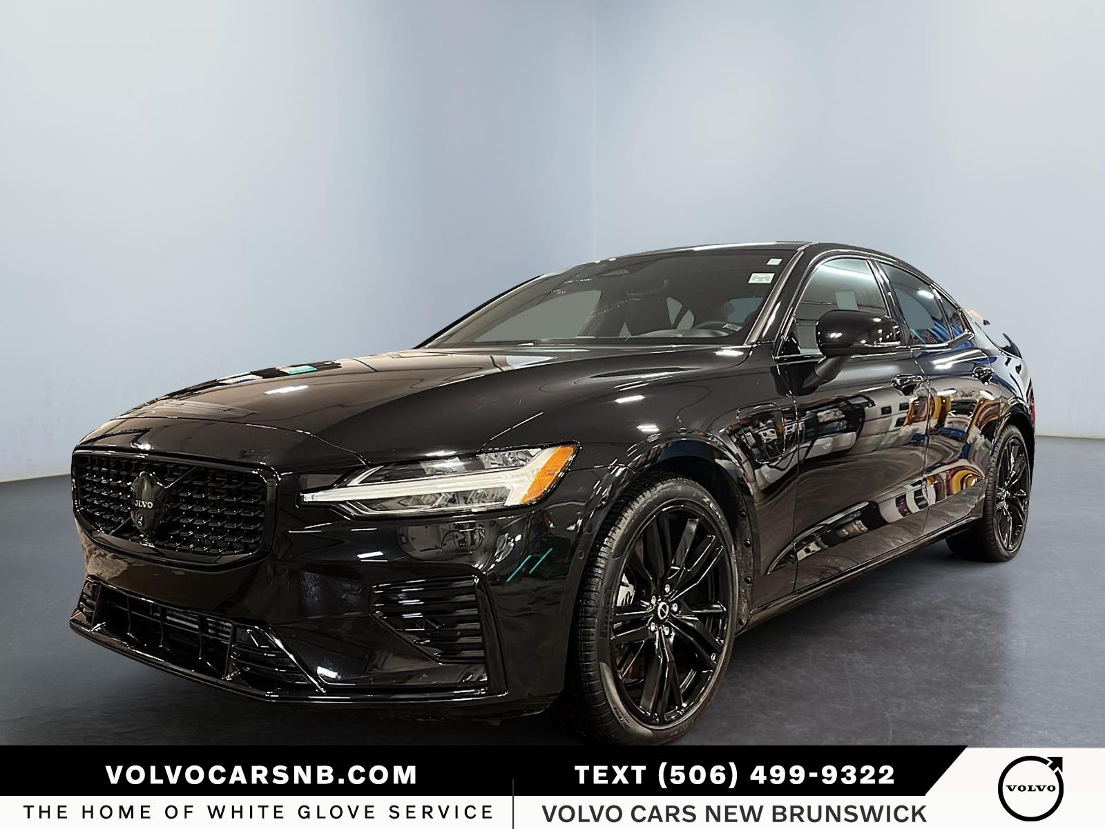 2025 Volvo S60 Plug-In Hybrid  T8 Ultra Black Edition