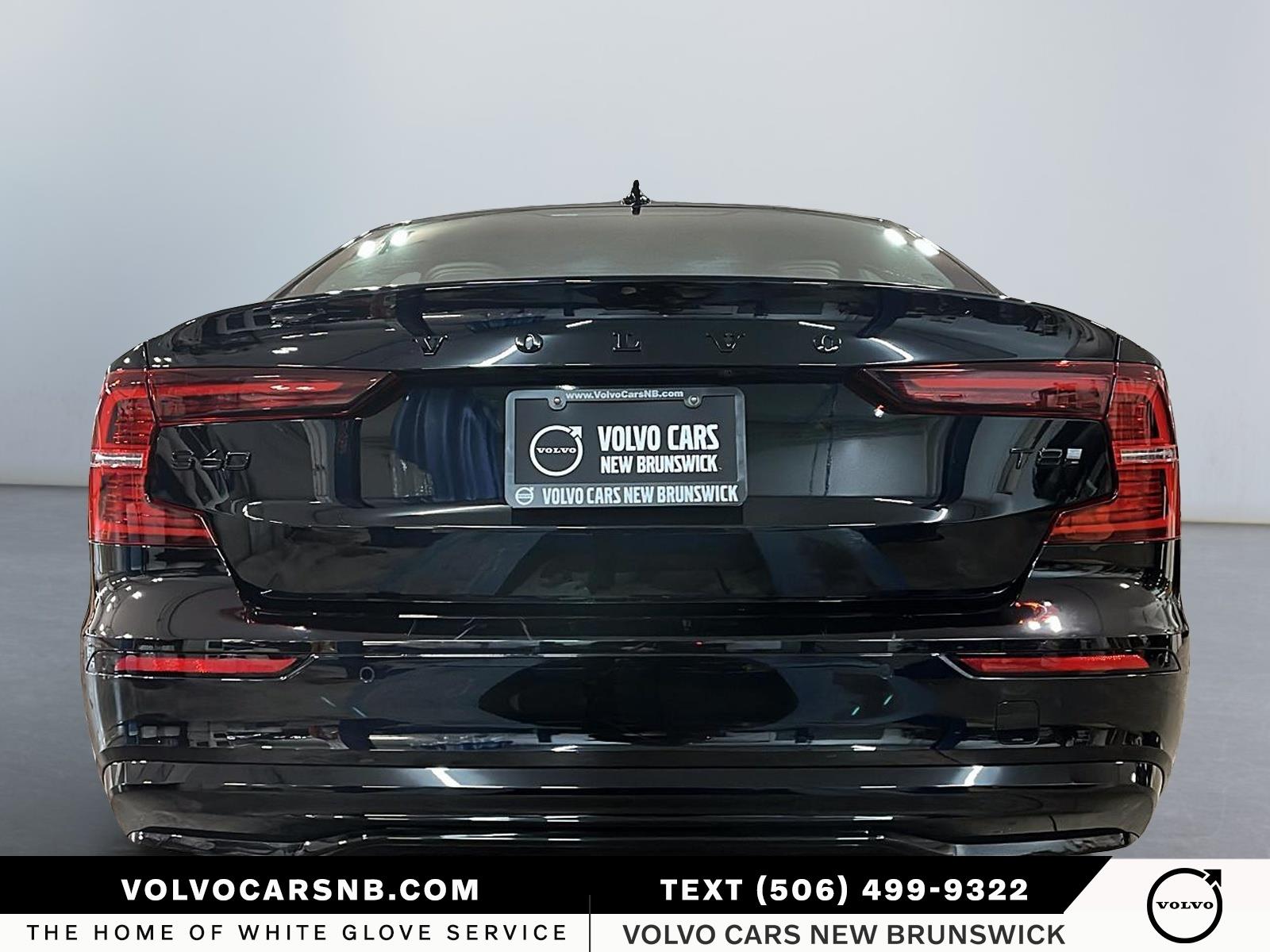 2025 Volvo S60 Plug-In Hybrid T8 Ultra Black Edition