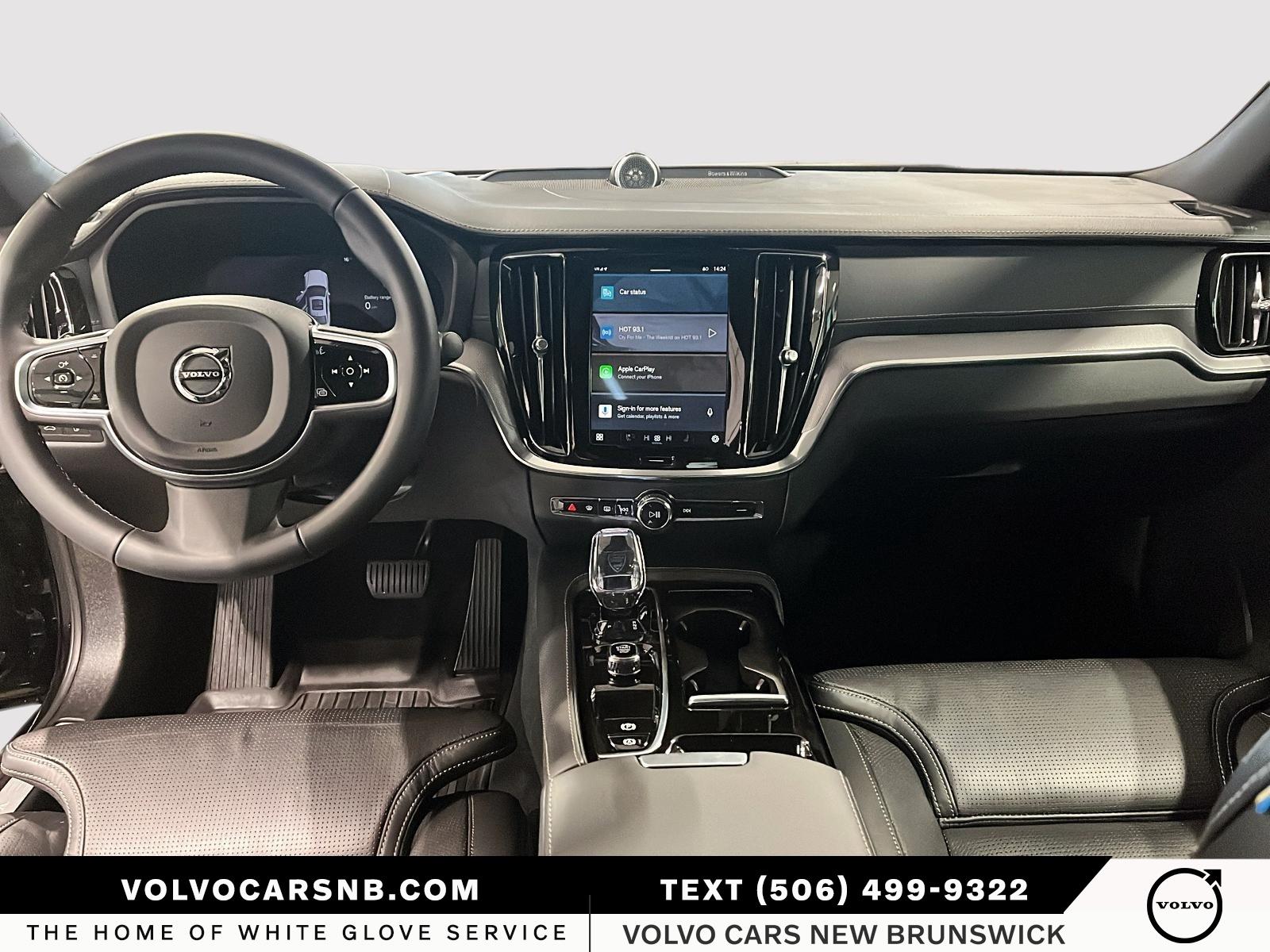 2025 Volvo S60 Plug-In Hybrid T8 Ultra Black Edition