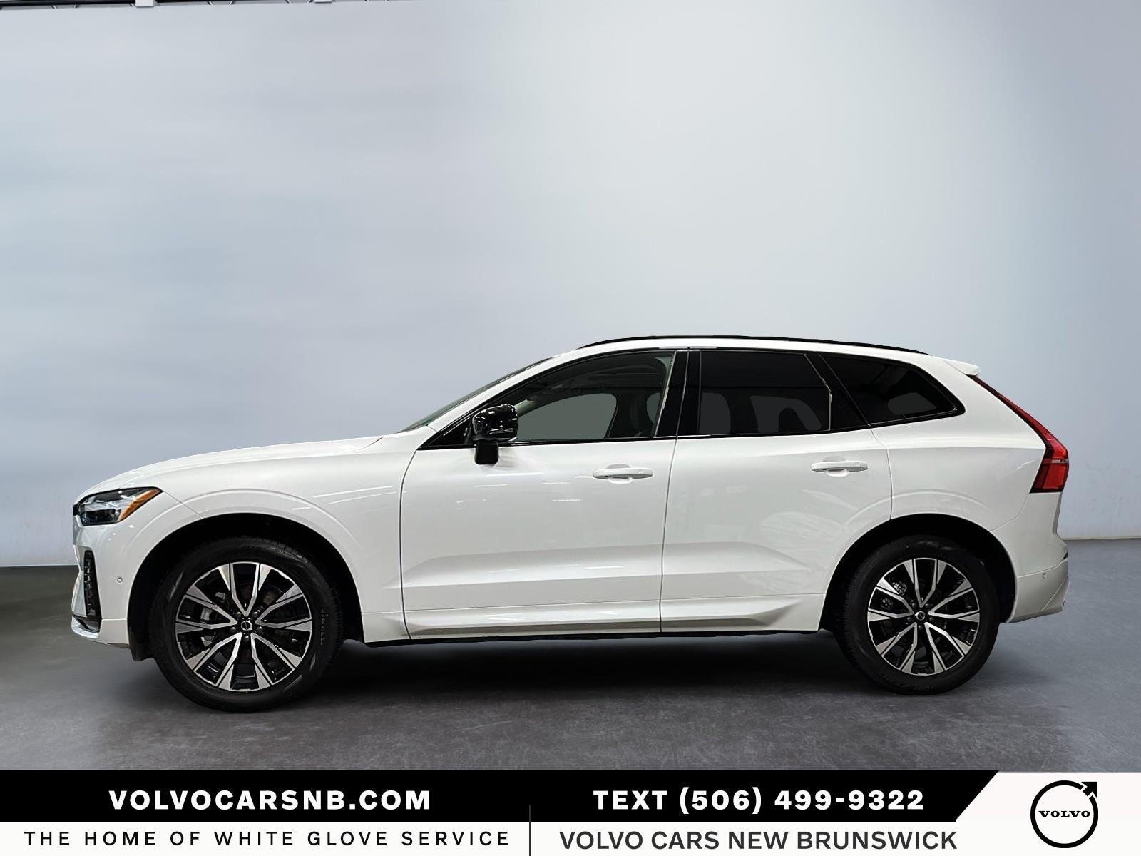 2025 Volvo XC60 B5 Plus Dark Theme