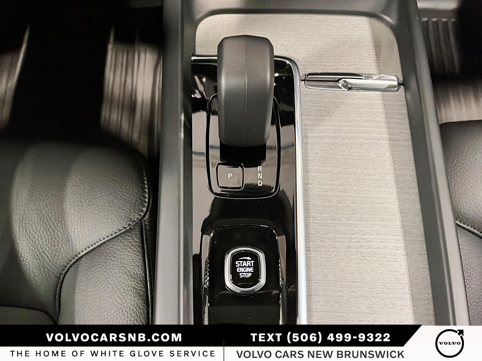 2025 Volvo XC60 B5 Plus Dark Theme