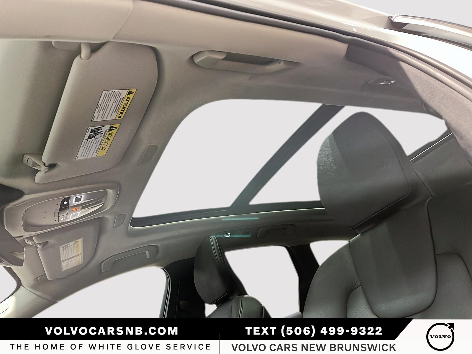 2025 Volvo XC60 B5 Plus Dark Theme