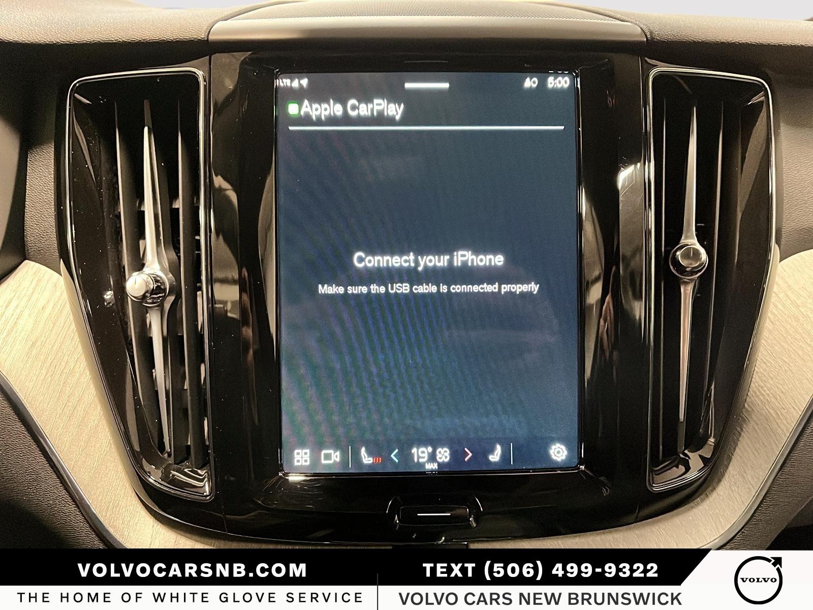 2025 Volvo XC60 B5 Plus Dark Theme