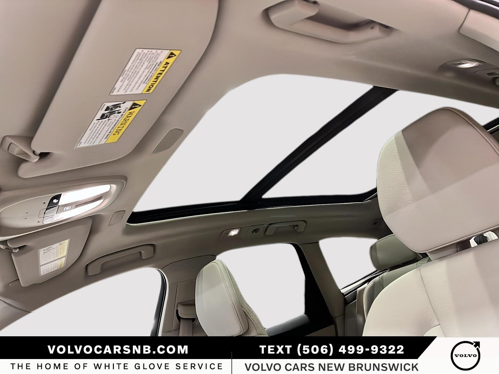 2025 Volvo XC60 B5 Core Dark Theme