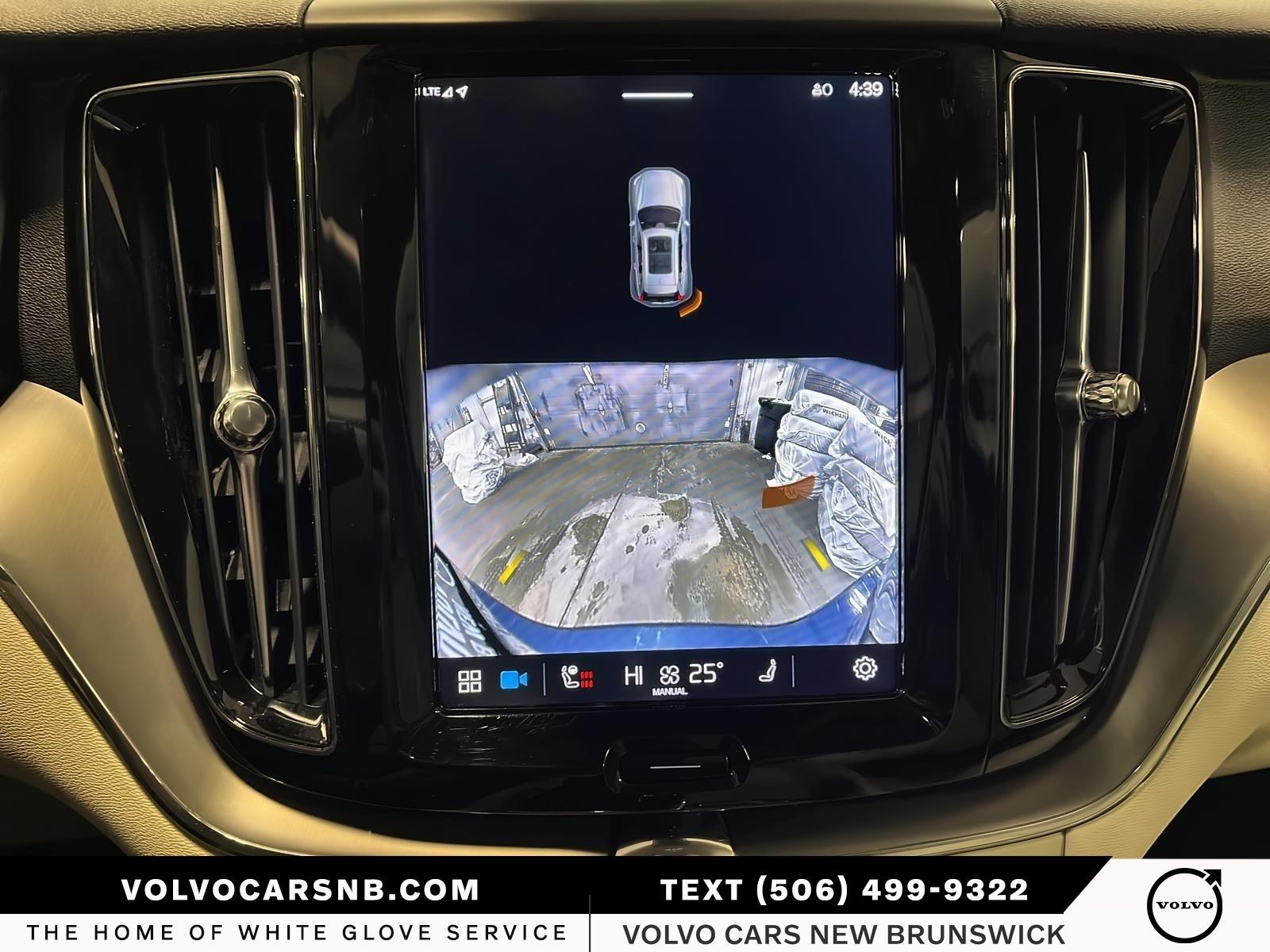 2025 Volvo XC60 B5 Core Dark Theme