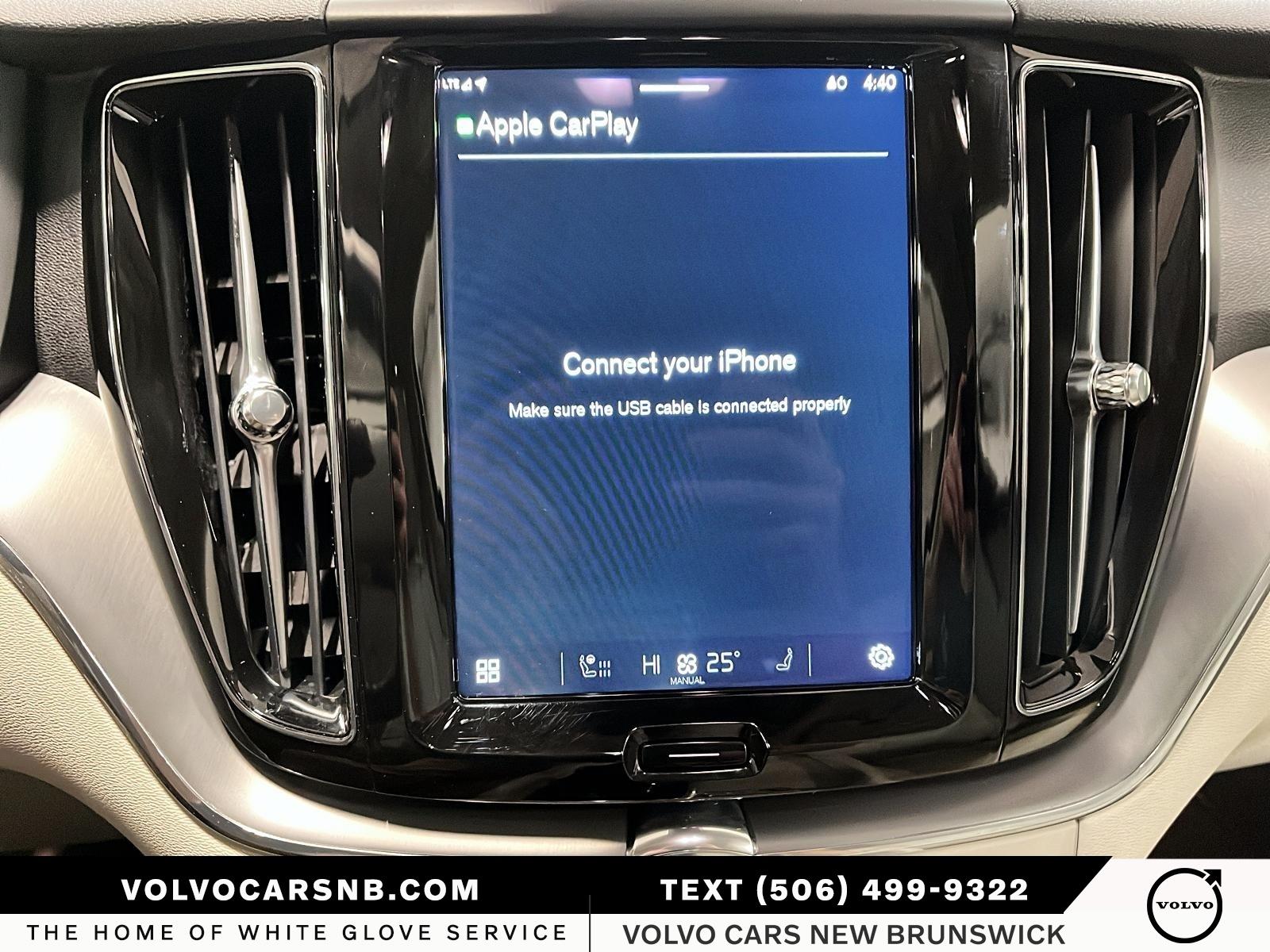 2025 Volvo XC60 B5 Core Dark Theme