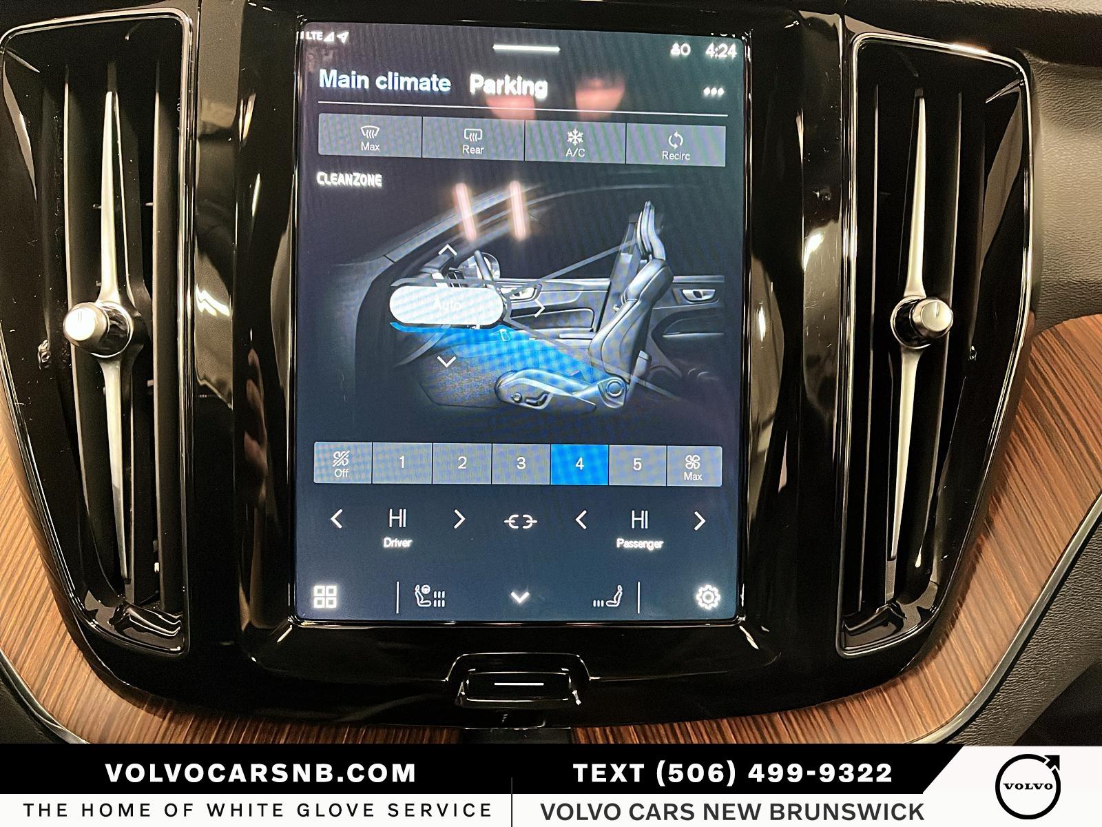 2024 Volvo XC60 B5 Plus Dark Theme